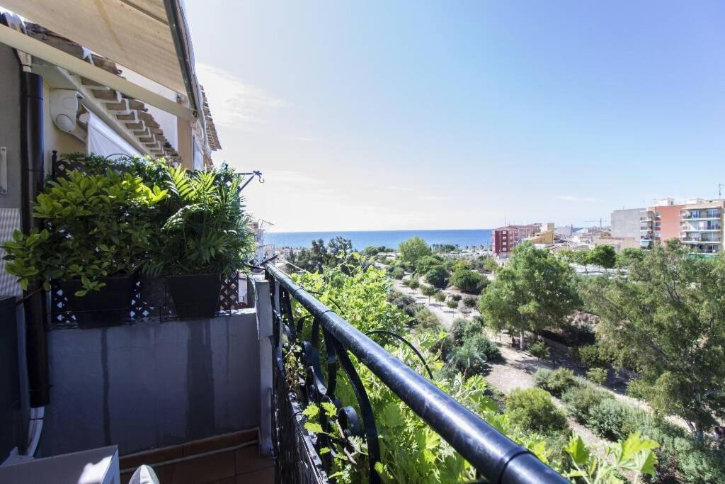 Preciosa Casa En Vilajoyosa Con Vistas Al Mar En Las Casas Colgantes Del Casco Antiguo ビリャホヨサ エクステリア 写真