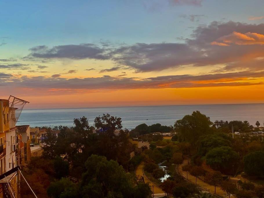 Preciosa Casa En Vilajoyosa Con Vistas Al Mar En Las Casas Colgantes Del Casco Antiguo ビリャホヨサ エクステリア 写真
